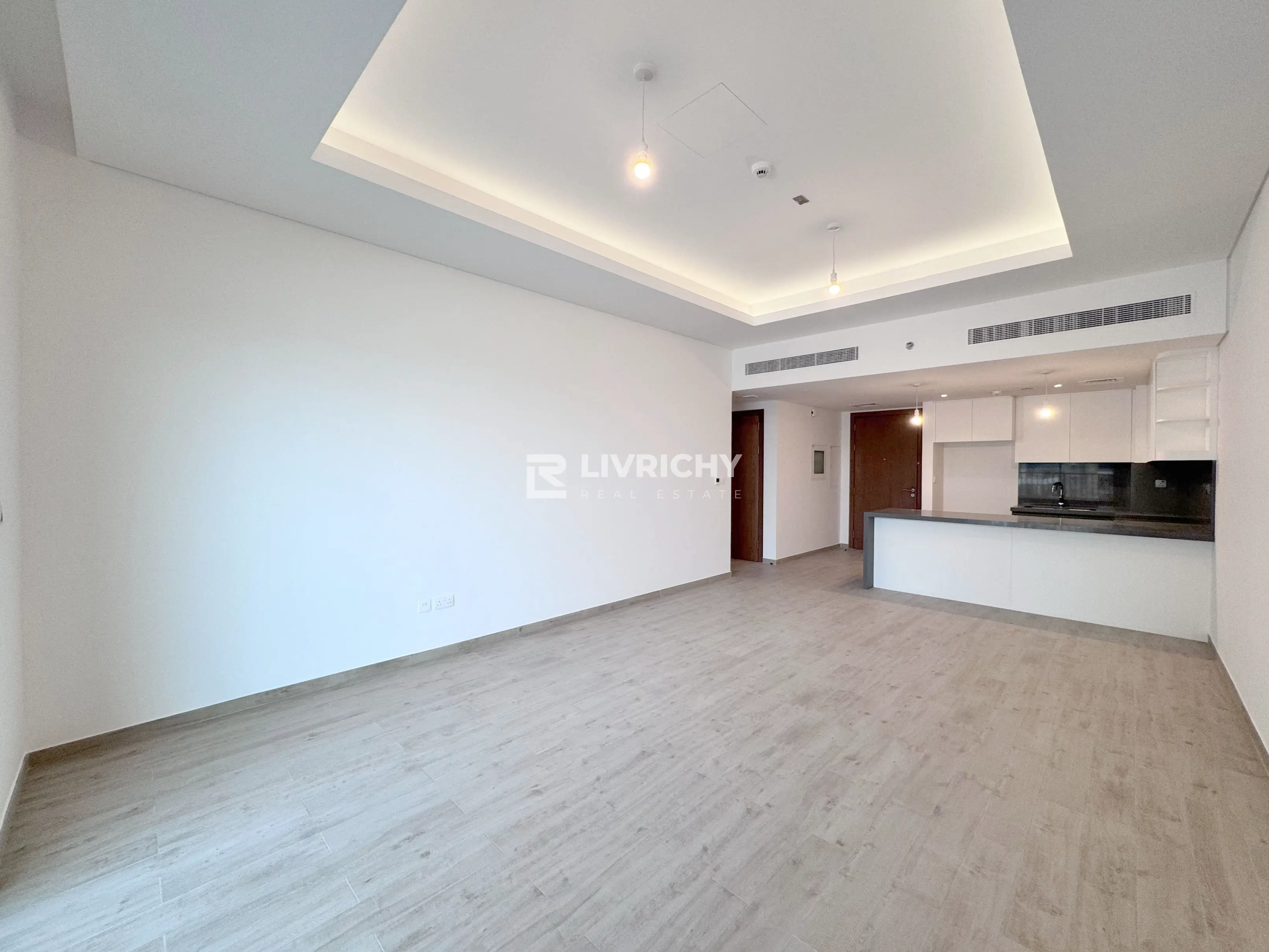 1 BED APARTMENT FOR RENT IN CENTRAL PARK CITY WALK
