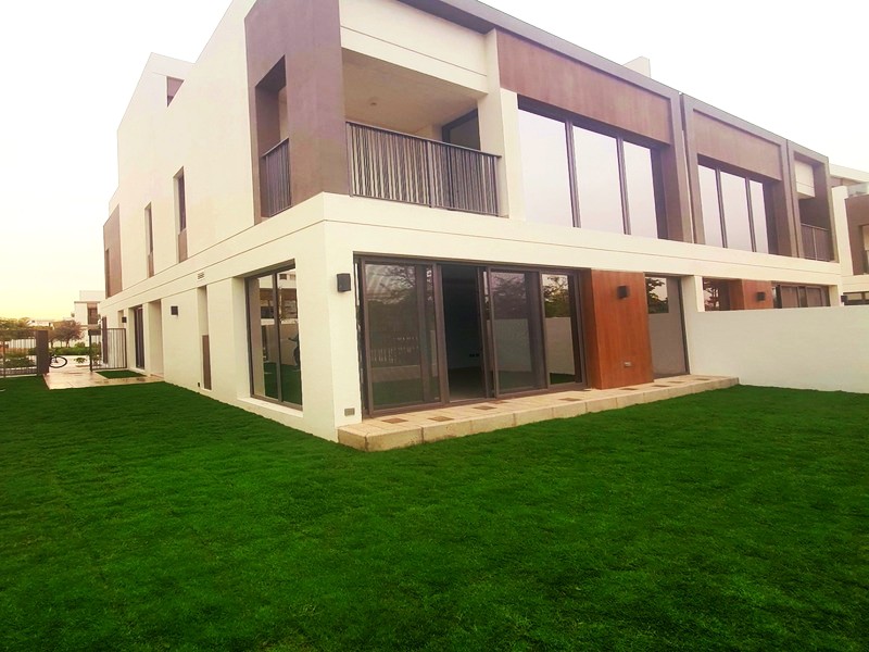 5 BEDROOM TOWNHOUSE FOR RENT IN AURA