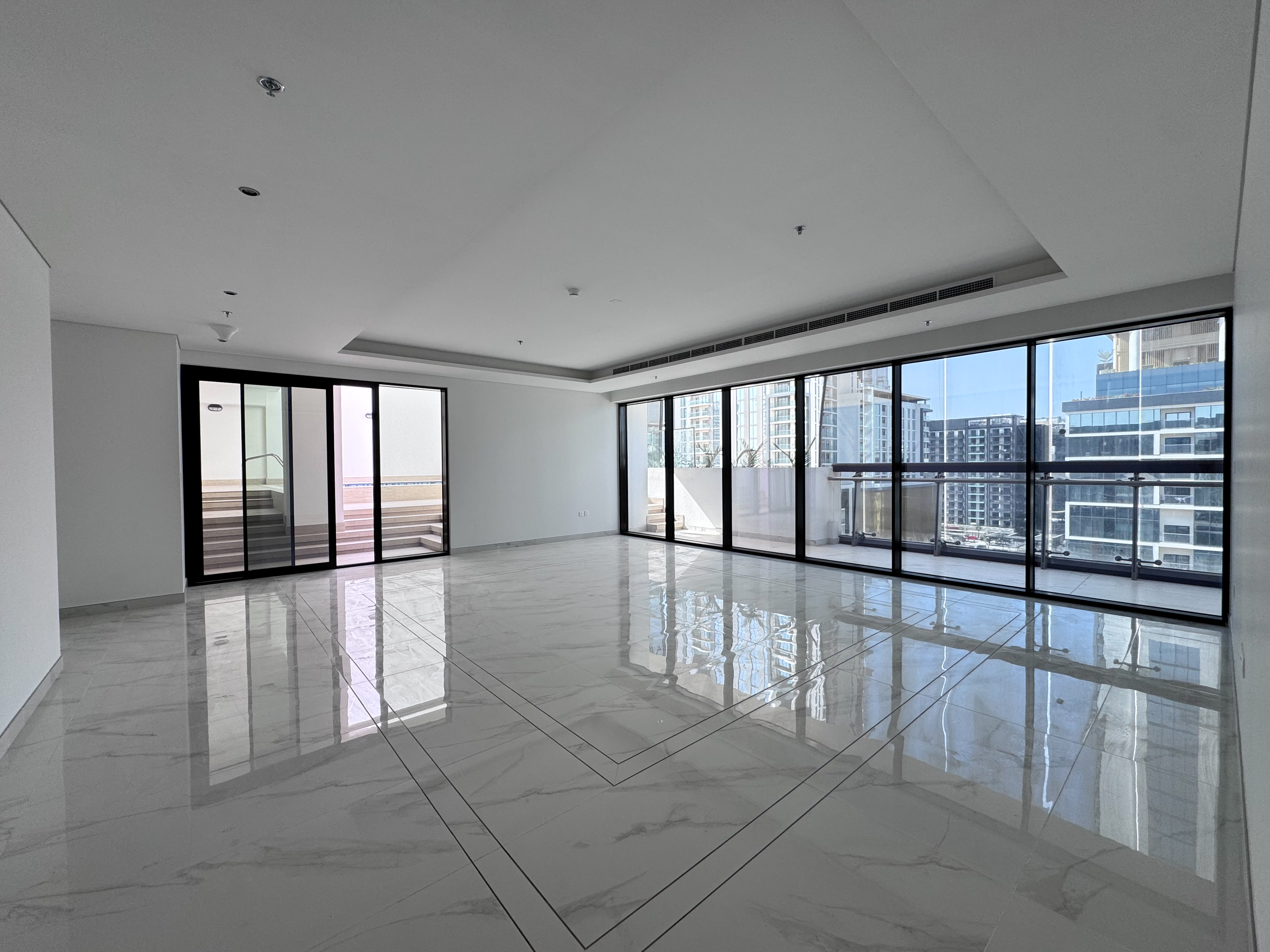 ПЕНТХАУС 5 BR ДЛЯ ПРОДАЖИ В AZIZI RIVIERA AZURE