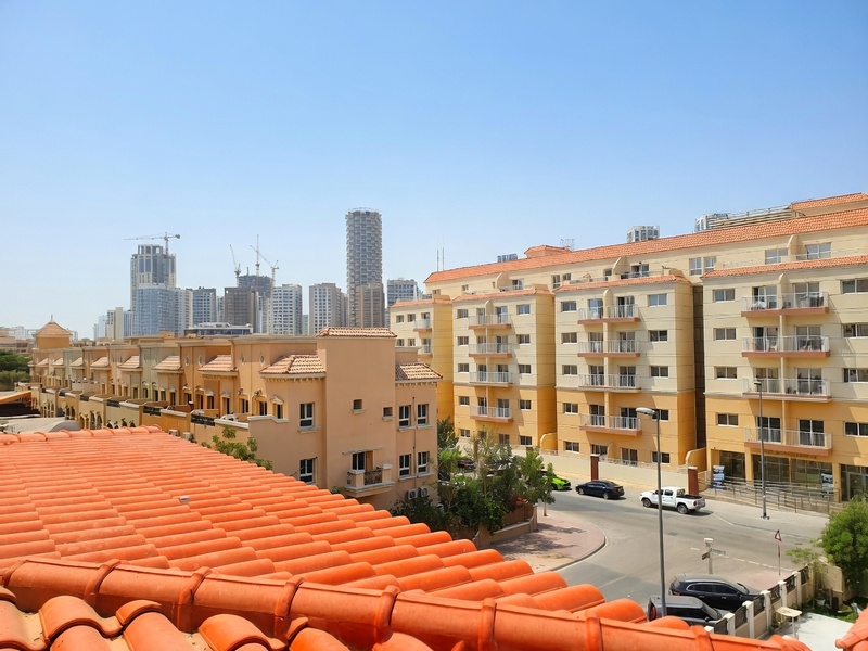 UNFURNISHED | MOVE IN NOW | COMMUNITY VIEW