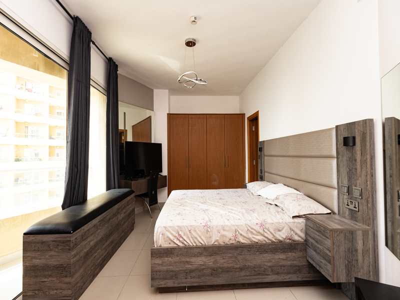 1 BEDROOM FOR ASALE IN LAKESIDE TOWER C, IMPZ