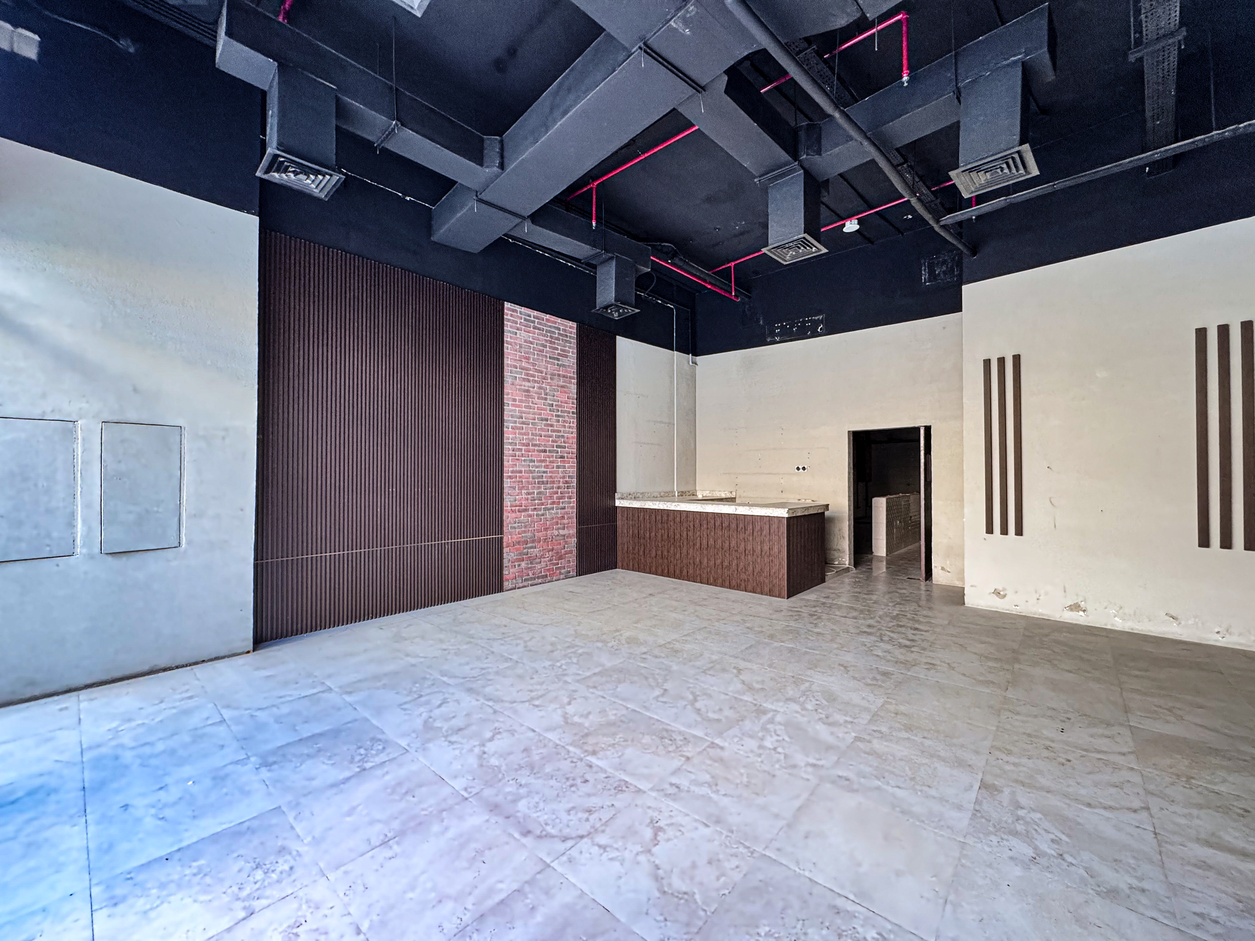 RETAIL SHOP FOR RENT IN VINCITORE BOULEVARD, ARJAN